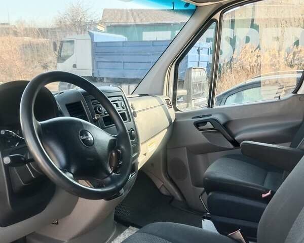 Белый Мерседес Sprinter, объемом двигателя 2.99 л и пробегом 780 тыс. км за 17900 $, фото 14 на Automoto.ua