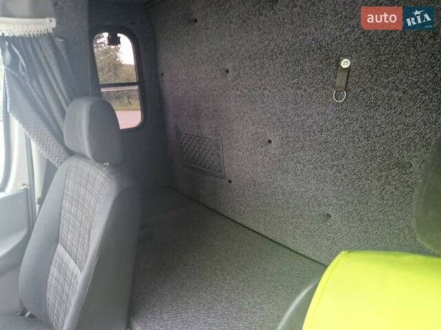 Белый Мерседес Sprinter, объемом двигателя 2.99 л и пробегом 603 тыс. км за 23799 $, фото 10 на Automoto.ua