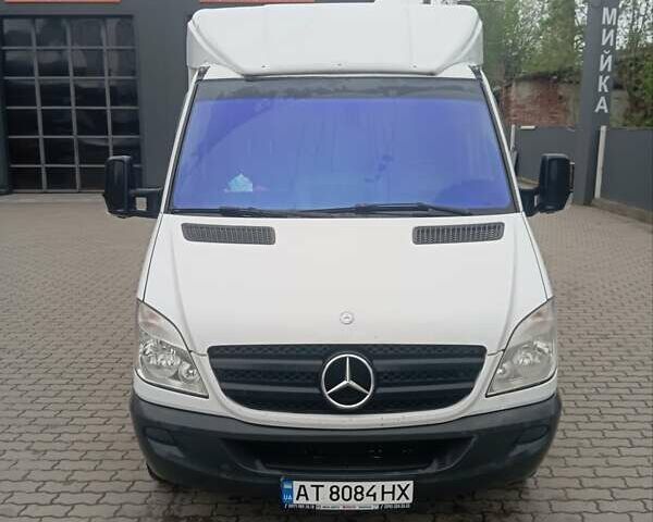 Белый Мерседес Sprinter, объемом двигателя 2.14 л и пробегом 375 тыс. км за 19800 $, фото 2 на Automoto.ua