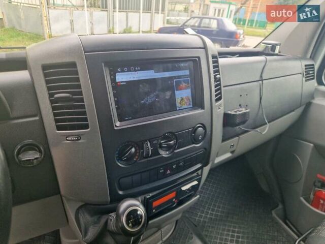 Белый Мерседес Sprinter, объемом двигателя 2.99 л и пробегом 603 тыс. км за 23799 $, фото 13 на Automoto.ua