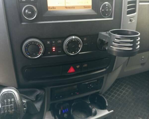 Белый Мерседес Sprinter, объемом двигателя 2.14 л и пробегом 375 тыс. км за 19800 $, фото 12 на Automoto.ua