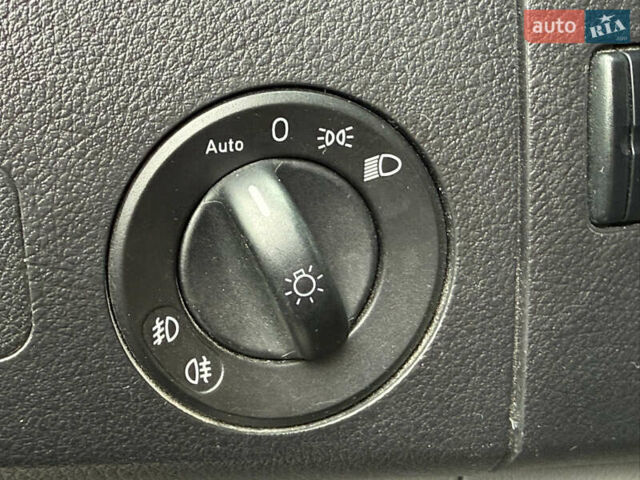 Белый Мерседес Sprinter, объемом двигателя 3 л и пробегом 396 тыс. км за 26000 $, фото 28 на Automoto.ua