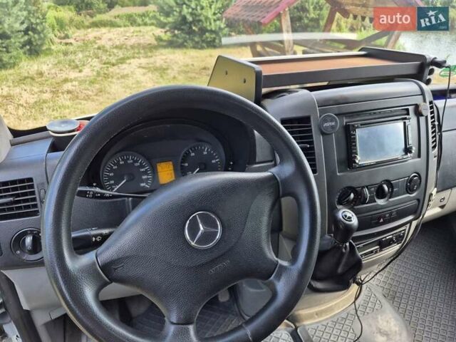 Белый Мерседес Sprinter, объемом двигателя 2.14 л и пробегом 400 тыс. км за 18500 $, фото 10 на Automoto.ua
