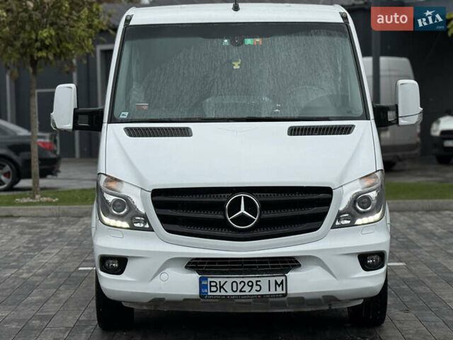 Белый Мерседес Sprinter, объемом двигателя 3 л и пробегом 396 тыс. км за 26000 $, фото 3 на Automoto.ua