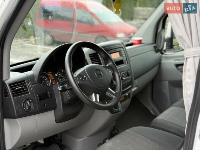 Белый Мерседес Sprinter, объемом двигателя 3 л и пробегом 396 тыс. км за 26000 $, фото 17 на Automoto.ua