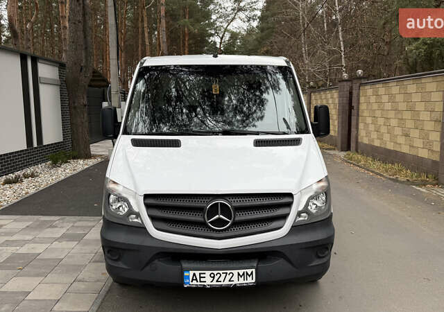 Белый Мерседес Sprinter, объемом двигателя 2.2 л и пробегом 320 тыс. км за 19700 $, фото 1 на Automoto.ua