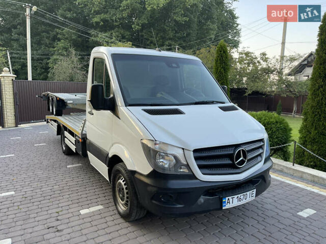 Белый Мерседес Sprinter, объемом двигателя 2.14 л и пробегом 347 тыс. км за 17950 $, фото 2 на Automoto.ua