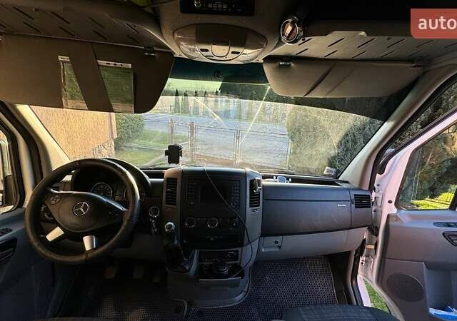 Білий Мерседес Sprinter, об'ємом двигуна 2.99 л та пробігом 533 тис. км за 33000 $, фото 10 на Automoto.ua