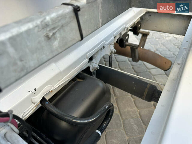 Белый Мерседес Sprinter, объемом двигателя 2.14 л и пробегом 419 тыс. км за 22999 $, фото 20 на Automoto.ua