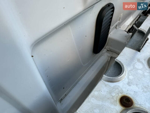 Белый Мерседес Sprinter, объемом двигателя 2.14 л и пробегом 419 тыс. км за 22999 $, фото 19 на Automoto.ua