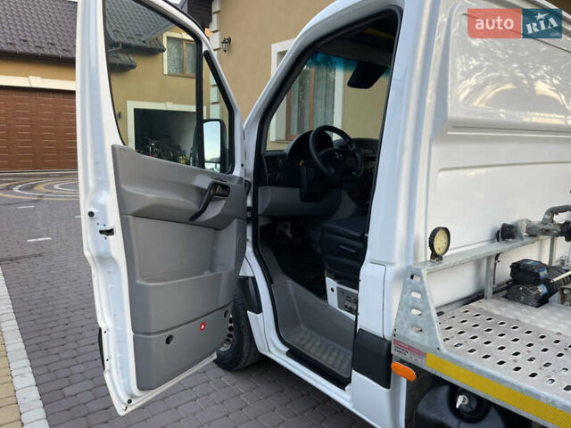 Белый Мерседес Sprinter, объемом двигателя 2.14 л и пробегом 347 тыс. км за 17950 $, фото 24 на Automoto.ua