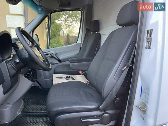 Белый Мерседес Sprinter, объемом двигателя 2.14 л и пробегом 347 тыс. км за 17950 $, фото 30 на Automoto.ua