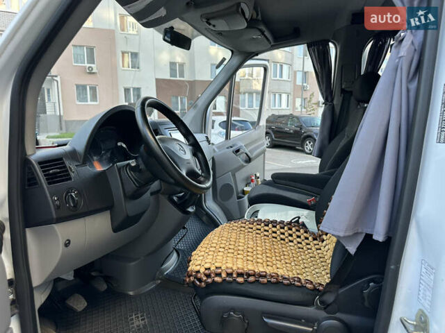 Белый Мерседес Sprinter, объемом двигателя 2.2 л и пробегом 419 тыс. км за 21999 $, фото 27 на Automoto.ua
