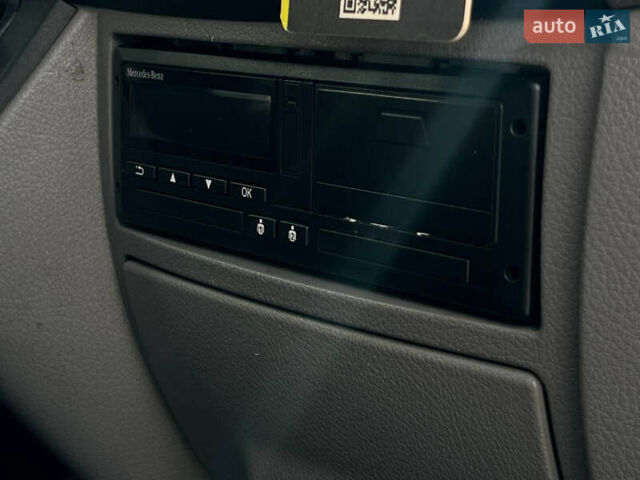 Белый Мерседес Sprinter, объемом двигателя 2.99 л и пробегом 278 тыс. км за 34499 $, фото 12 на Automoto.ua