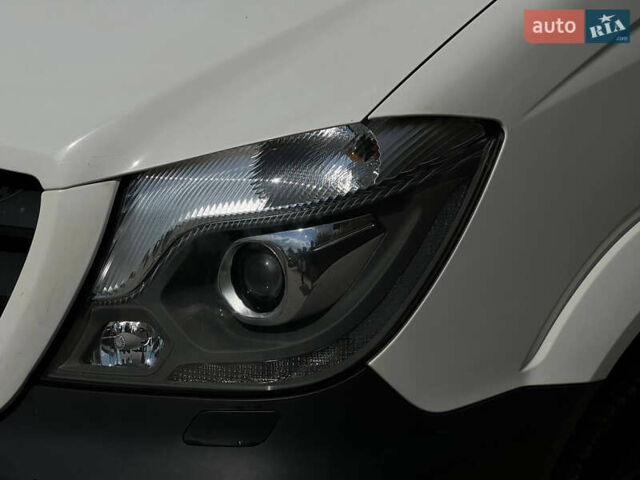 Белый Мерседес Sprinter, объемом двигателя 2.99 л и пробегом 278 тыс. км за 34499 $, фото 1 на Automoto.ua