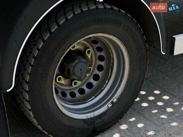 Белый Мерседес Sprinter, объемом двигателя 2.99 л и пробегом 278 тыс. км за 34499 $, фото 4 на Automoto.ua