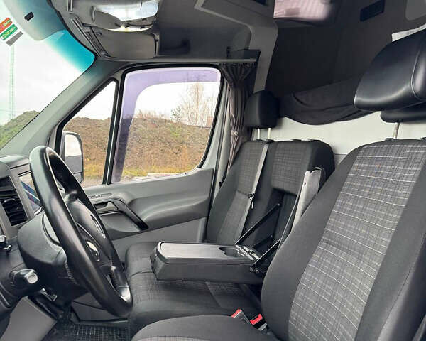 Білий Мерседес Sprinter, об'ємом двигуна 2.99 л та пробігом 400 тис. км за 28200 $, фото 12 на Automoto.ua