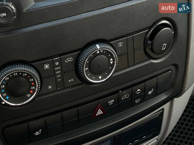 Белый Мерседес Sprinter, объемом двигателя 2.99 л и пробегом 278 тыс. км за 34499 $, фото 22 на Automoto.ua