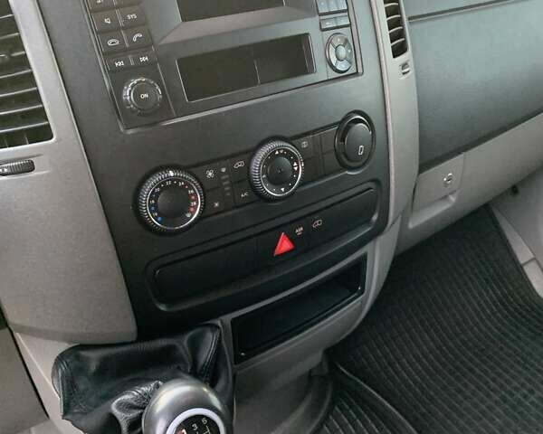 Белый Мерседес Sprinter, объемом двигателя 2.14 л и пробегом 370 тыс. км за 29900 $, фото 25 на Automoto.ua