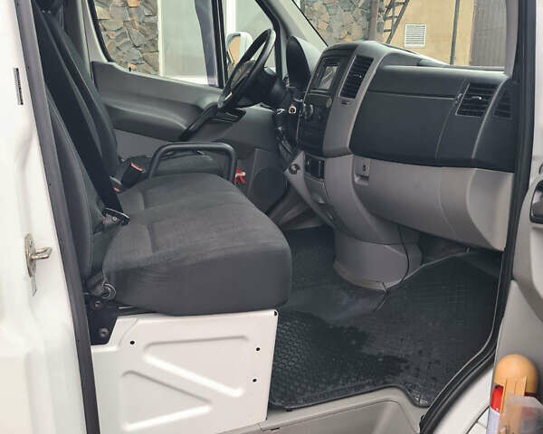 Белый Мерседес Sprinter, объемом двигателя 2.14 л и пробегом 551 тыс. км за 24500 $, фото 13 на Automoto.ua