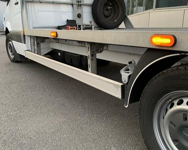 Белый Мерседес Sprinter, объемом двигателя 2.14 л и пробегом 370 тыс. км за 29900 $, фото 15 на Automoto.ua