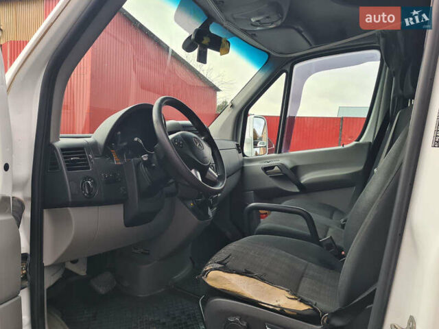 Белый Мерседес Sprinter, объемом двигателя 2.14 л и пробегом 551 тыс. км за 24500 $, фото 9 на Automoto.ua