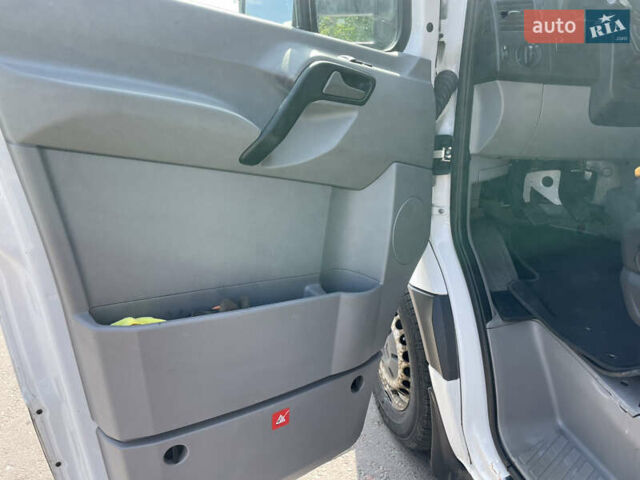 Белый Мерседес Sprinter, объемом двигателя 2.14 л и пробегом 400 тыс. км за 23000 $, фото 9 на Automoto.ua