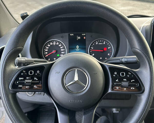 Белый Мерседес Sprinter, объемом двигателя 2.99 л и пробегом 126 тыс. км за 47000 $, фото 8 на Automoto.ua