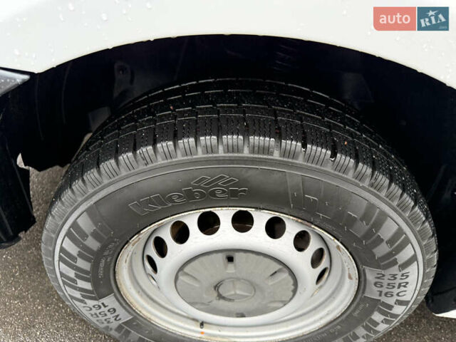 Белый Мерседес Sprinter, объемом двигателя 2.14 л и пробегом 500 тыс. км за 27500 $, фото 13 на Automoto.ua