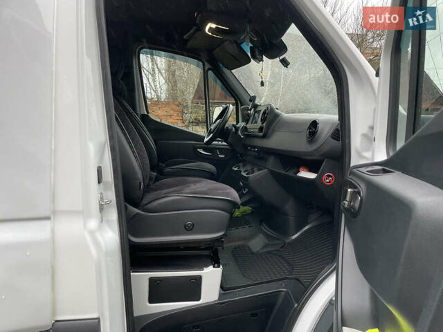 Белый Мерседес Sprinter, объемом двигателя 3 л и пробегом 93 тыс. км за 45000 $, фото 19 на Automoto.ua