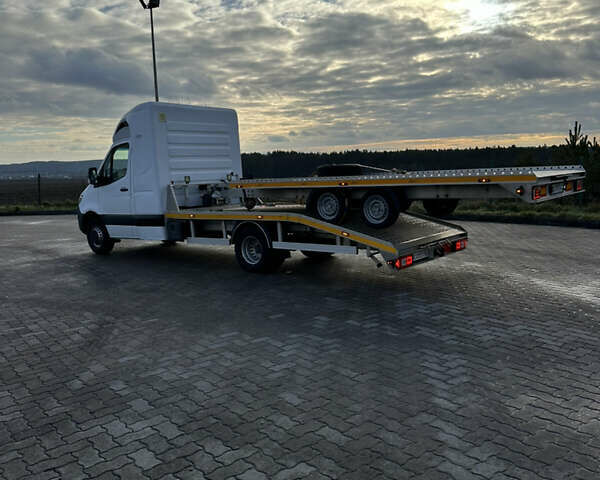 Белый Мерседес Sprinter, объемом двигателя 2.99 л и пробегом 126 тыс. км за 47000 $, фото 4 на Automoto.ua