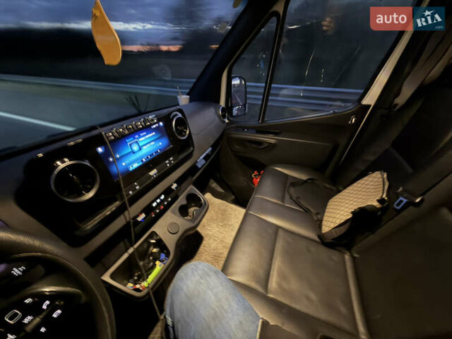 Білий Мерседес Sprinter, об'ємом двигуна 2.99 л та пробігом 580 тис. км за 33000 $, фото 2 на Automoto.ua