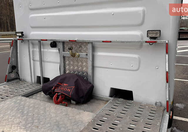 Белый Мерседес Sprinter, объемом двигателя 2.99 л и пробегом 53 тыс. км за 50000 $, фото 9 на Automoto.ua