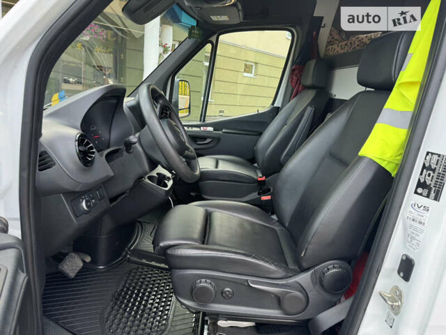 Белый Мерседес Sprinter, объемом двигателя 3 л и пробегом 150 тыс. км за 46000 $, фото 17 на Automoto.ua