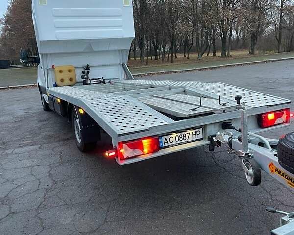 Білий Мерседес Sprinter, об'ємом двигуна 2.99 л та пробігом 295 тис. км за 35000 $, фото 12 на Automoto.ua