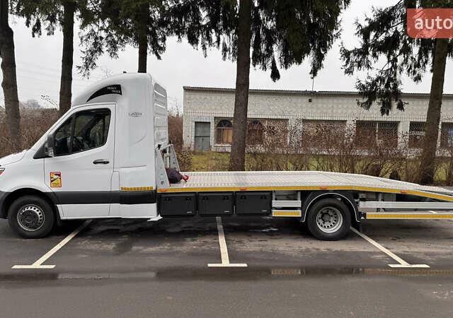 Белый Мерседес Sprinter, объемом двигателя 2.99 л и пробегом 53 тыс. км за 50000 $, фото 5 на Automoto.ua