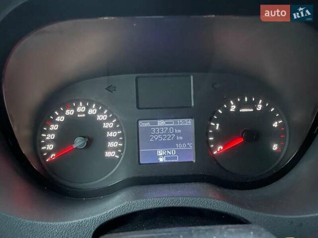 Білий Мерседес Sprinter, об'ємом двигуна 2.99 л та пробігом 295 тис. км за 35000 $, фото 8 на Automoto.ua