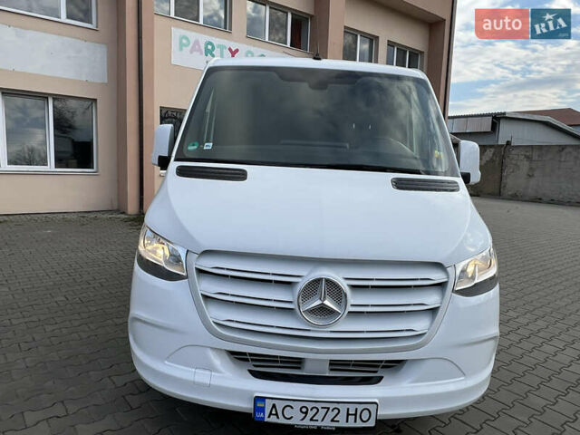 Белый Мерседес Sprinter, объемом двигателя 2.14 л и пробегом 262 тыс. км за 37500 $, фото 4 на Automoto.ua