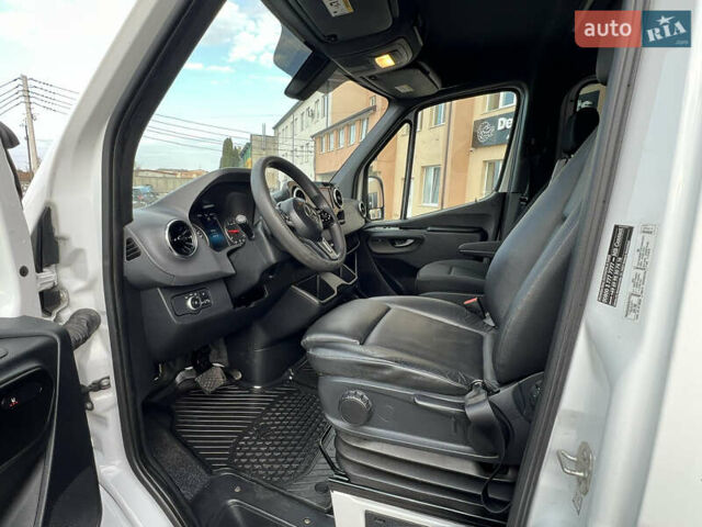 Белый Мерседес Sprinter, объемом двигателя 2.14 л и пробегом 262 тыс. км за 37500 $, фото 16 на Automoto.ua