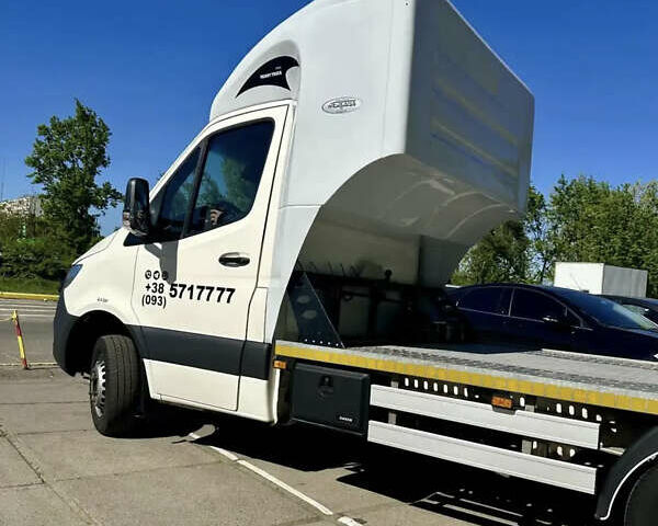 Білий Мерседес Sprinter, об'ємом двигуна 2.99 л та пробігом 270 тис. км за 32449 $, фото 9 на Automoto.ua