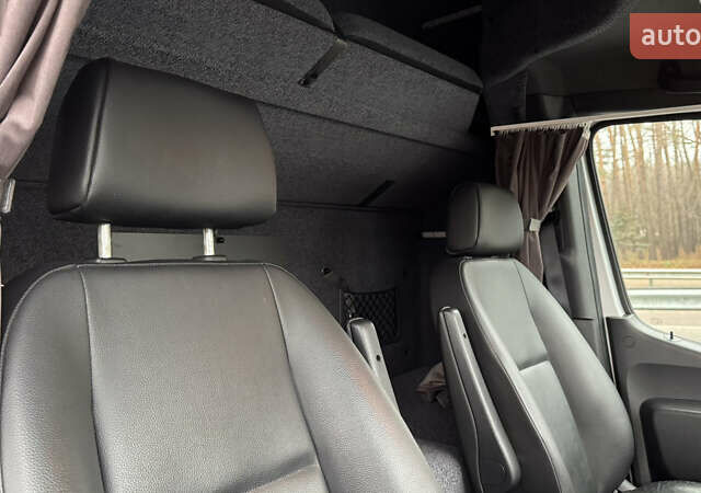 Белый Мерседес Sprinter, объемом двигателя 2.99 л и пробегом 53 тыс. км за 50000 $, фото 51 на Automoto.ua