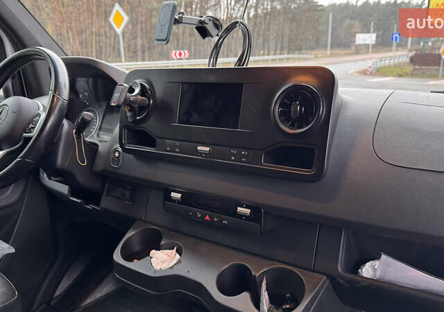 Белый Мерседес Sprinter, объемом двигателя 2.99 л и пробегом 53 тыс. км за 50000 $, фото 49 на Automoto.ua