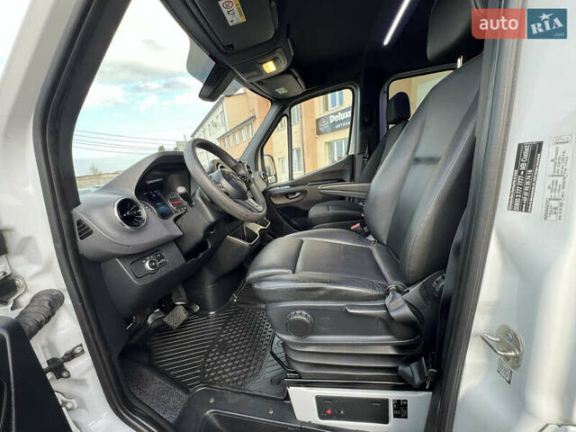 Белый Мерседес Sprinter, объемом двигателя 2.14 л и пробегом 262 тыс. км за 37500 $, фото 30 на Automoto.ua