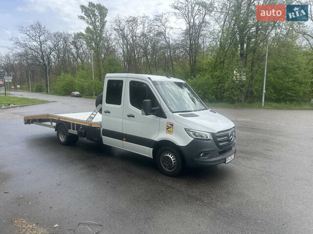 Белый Мерседес Sprinter, объемом двигателя 1.95 л и пробегом 250 тыс. км за 56498 $, фото 3 на Automoto.ua