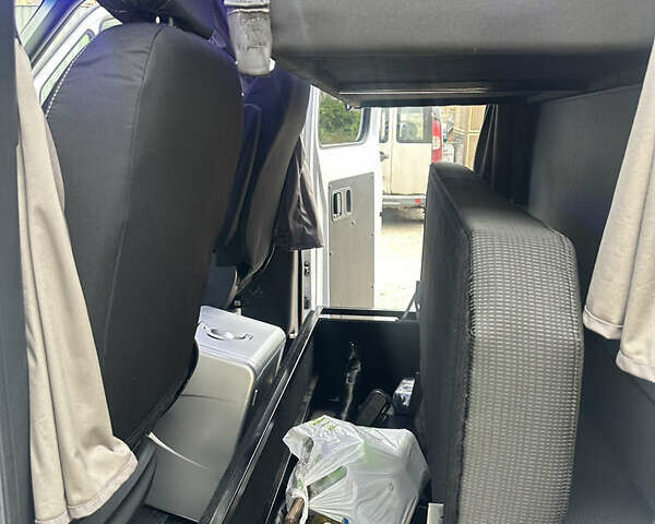 Белый Мерседес Sprinter, объемом двигателя 1.95 л и пробегом 250 тыс. км за 56498 $, фото 20 на Automoto.ua