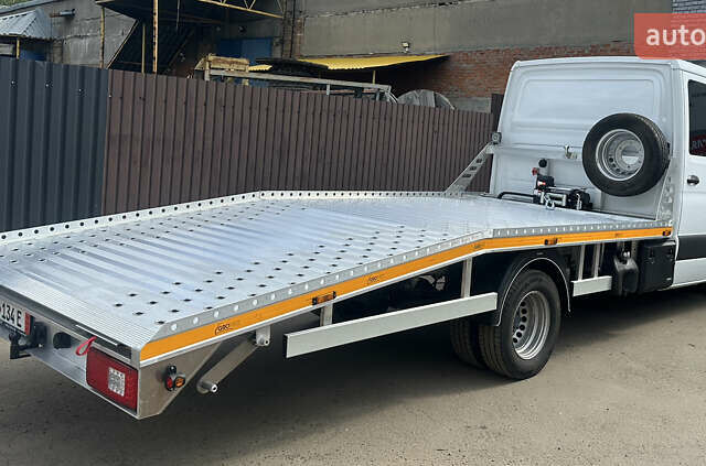 Белый Мерседес Sprinter, объемом двигателя 1.95 л и пробегом 250 тыс. км за 56498 $, фото 5 на Automoto.ua