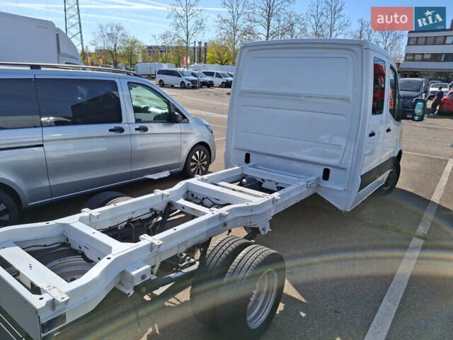 Белый Мерседес Sprinter, объемом двигателя 1.95 л и пробегом 250 тыс. км за 56498 $, фото 27 на Automoto.ua