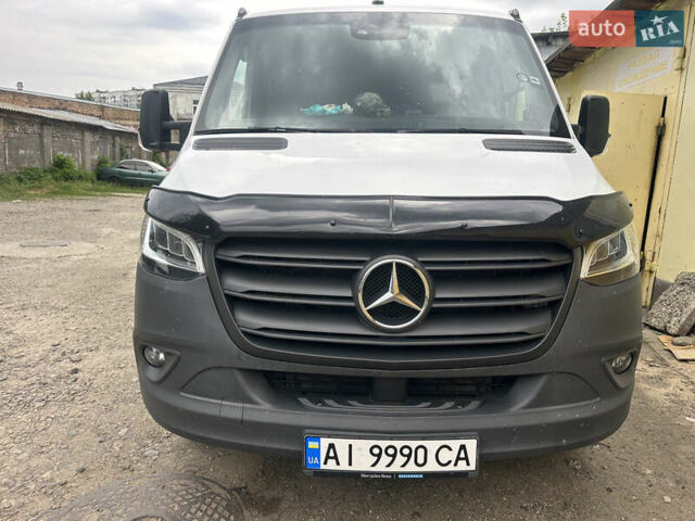 Белый Мерседес Sprinter, объемом двигателя 1.95 л и пробегом 250 тыс. км за 56498 $, фото 11 на Automoto.ua
