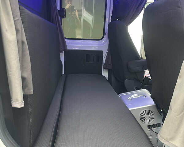 Белый Мерседес Sprinter, объемом двигателя 1.95 л и пробегом 250 тыс. км за 56498 $, фото 14 на Automoto.ua
