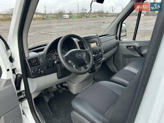 Білий Мерседес Sprinter, об'ємом двигуна 2.2 л та пробігом 238 тис. км за 22900 $, фото 26 на Automoto.ua